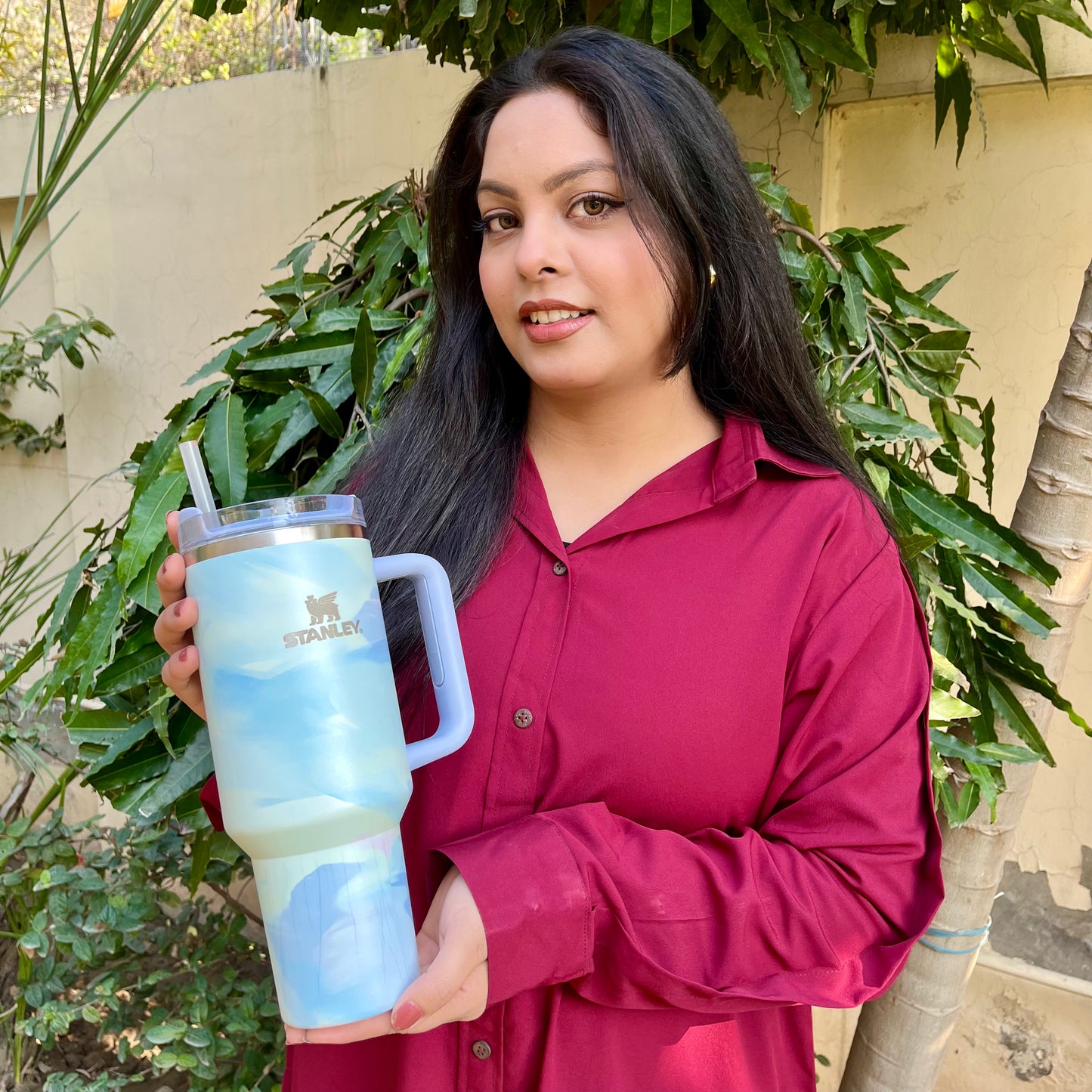 Sky Blue Marble Insulated Travel Tumbler with Handle & Straw – 40oz