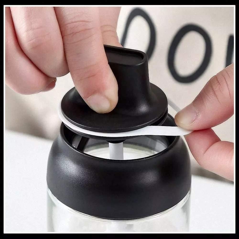 Olive Oil Glass bottle dispenser Spice Bottles Jars Seasoning Only Spoon Lid Seal Sauce Kitchen Storage Organization